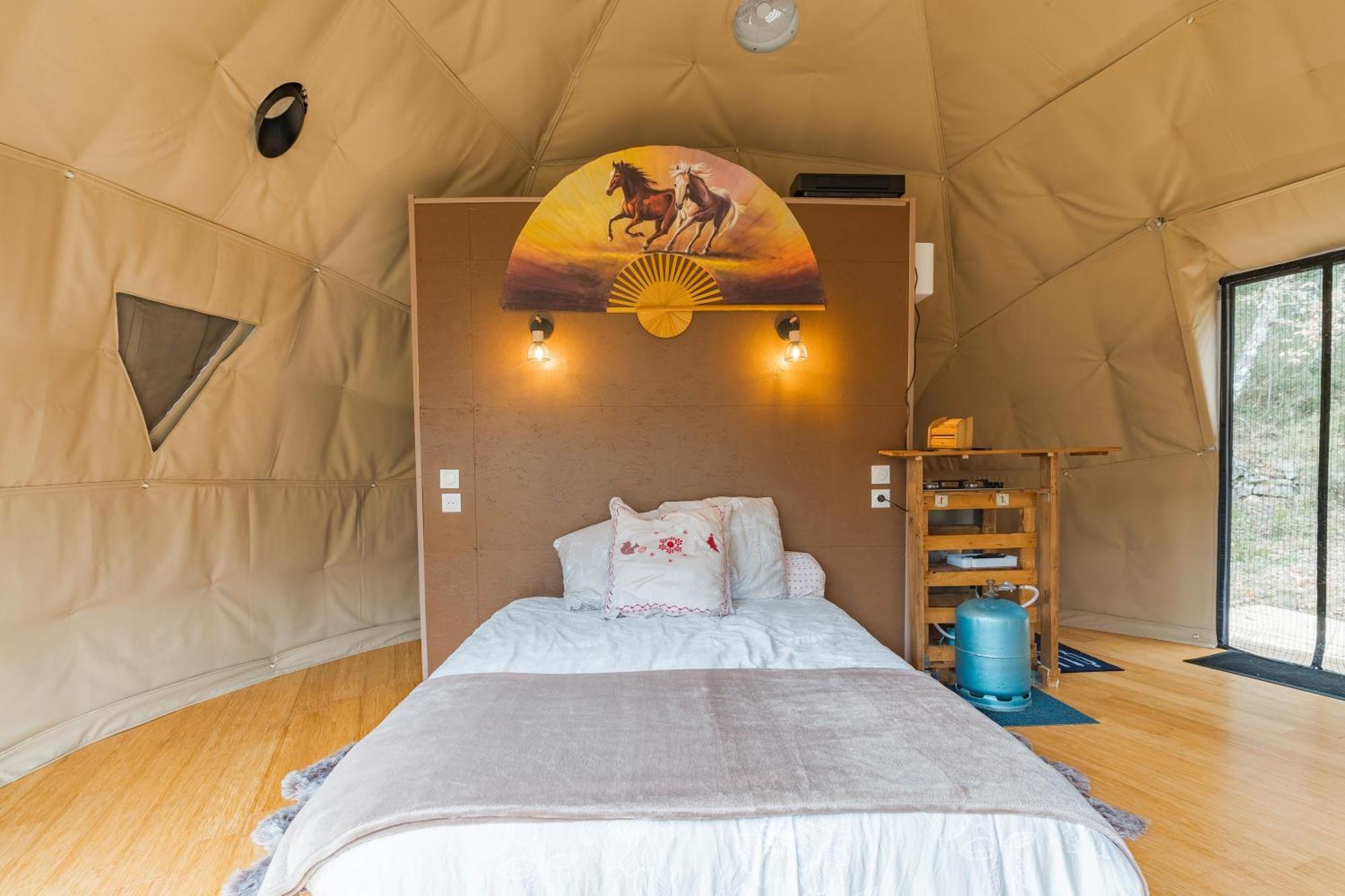 La Cabane Aux Chevaux Varages 외부 사진